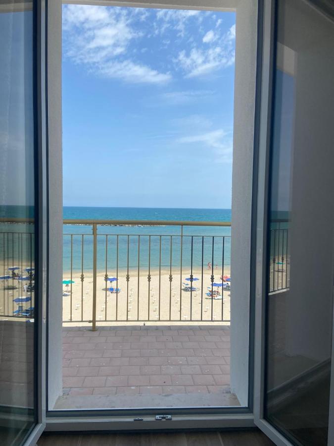 Miami Suite Hotel Bellaria-Igea Marina Exteriör bild