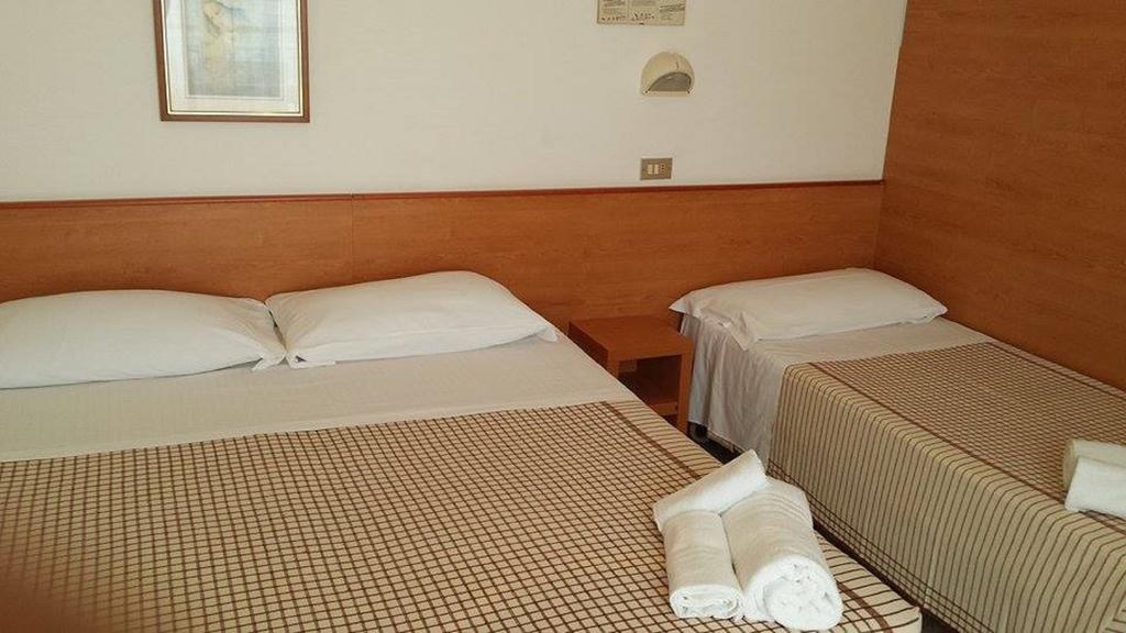 Miami Suite Hotel Bellaria-Igea Marina Exteriör bild