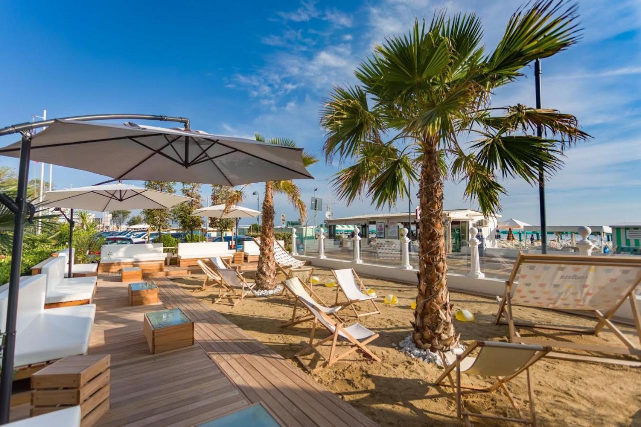 Miami Suite Hotel Bellaria-Igea Marina Exteriör bild