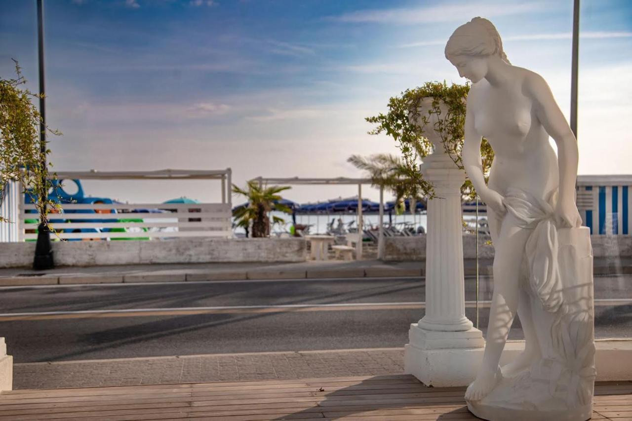 Miami Suite Hotel Bellaria-Igea Marina Exteriör bild