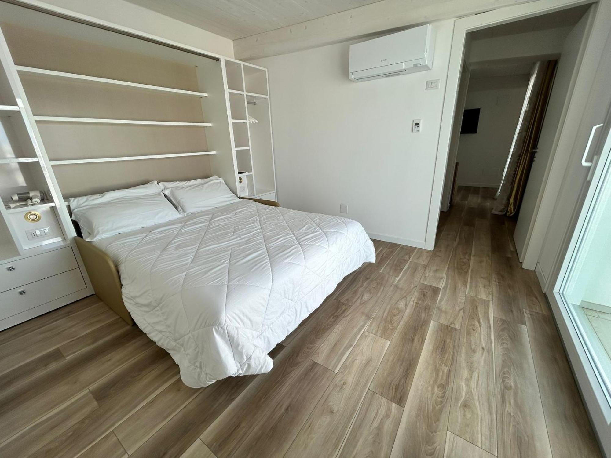 Miami Suite Hotel Bellaria-Igea Marina Exteriör bild