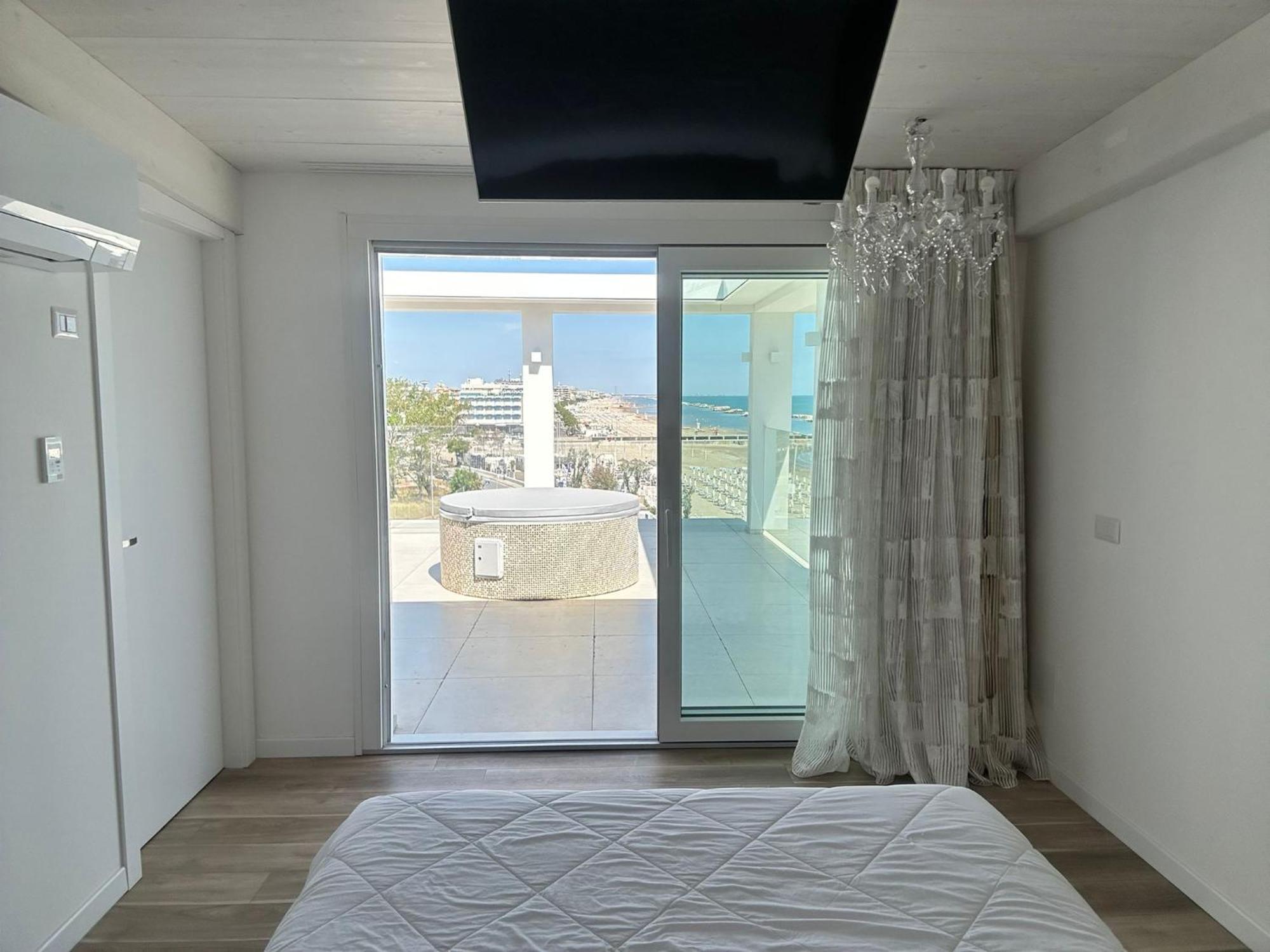 Miami Suite Hotel Bellaria-Igea Marina Exteriör bild
