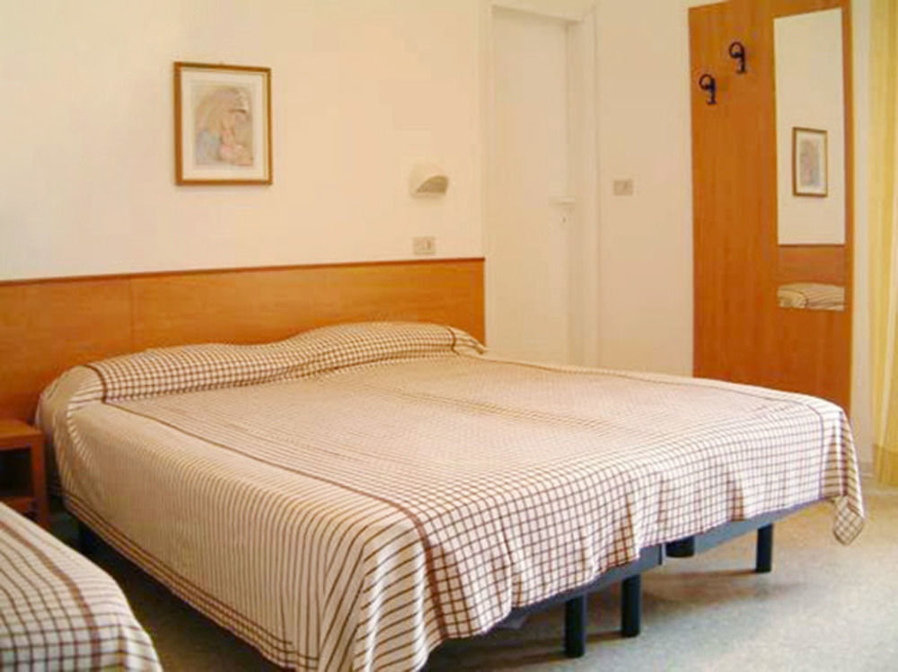 Miami Suite Hotel Bellaria-Igea Marina Exteriör bild